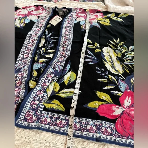 NEW! Vince Camuto Rayon Kimono Style Wrap, Ruana Black Floral OSFM - Picture 15 of 16